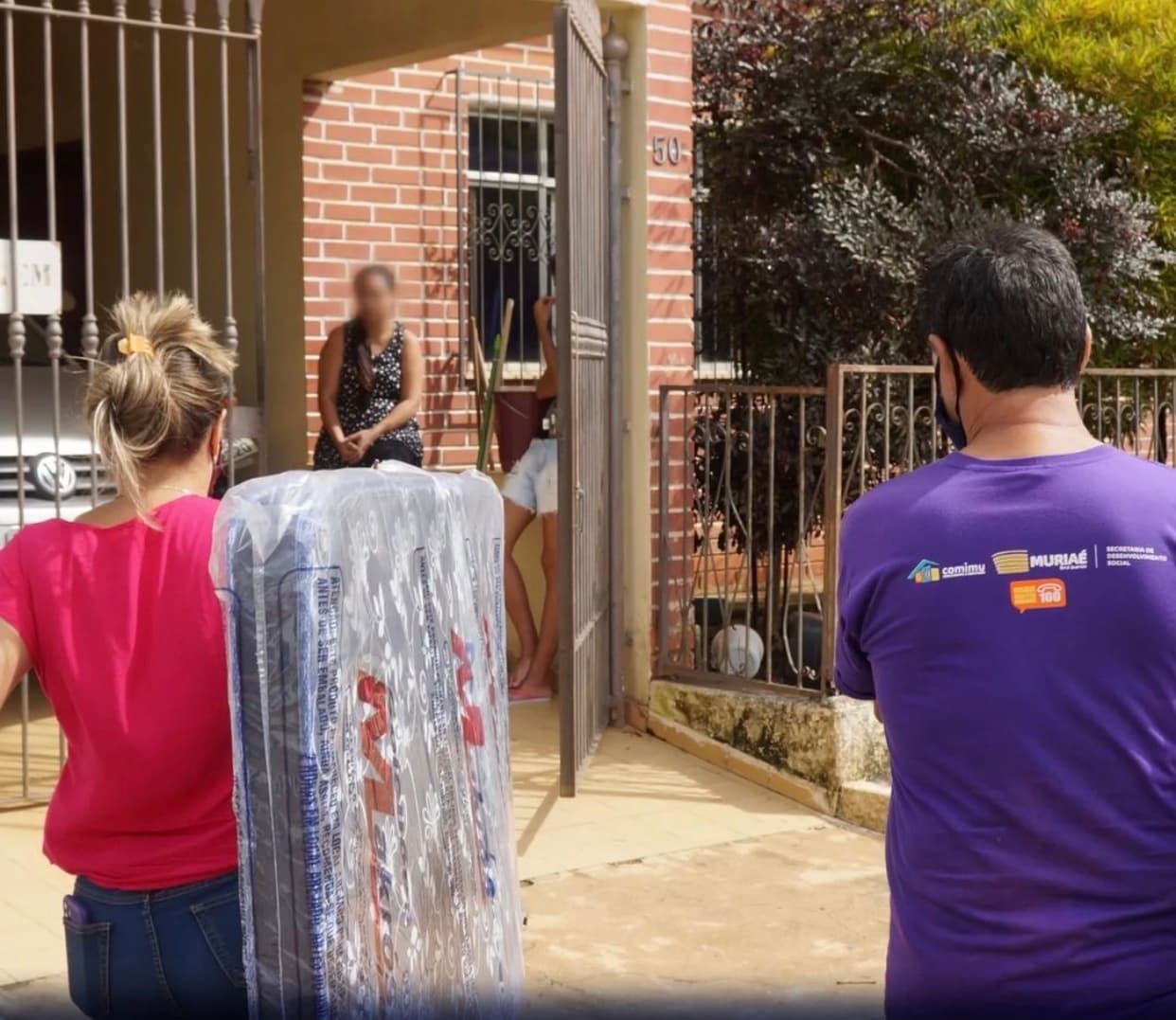 Moradores de Bom Jesus recebem assistência após temporal inundação